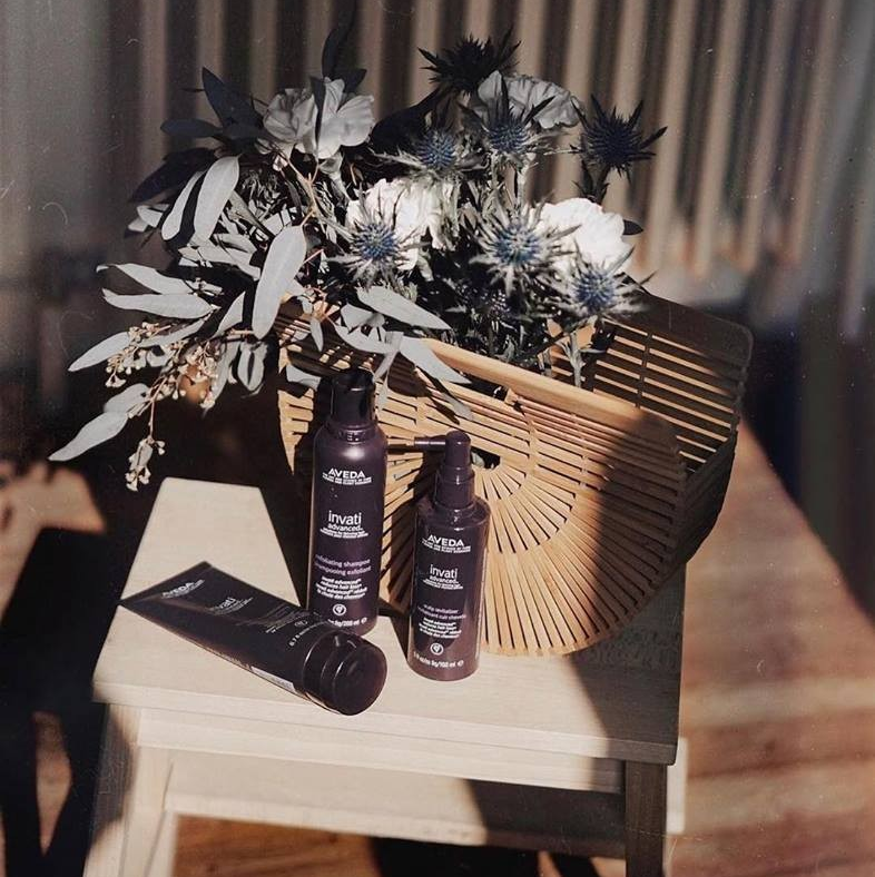 MarkhamSalon's tweet photo. We're not joking when we say that Aveda's Invati line reduces hair loss by up to 53% and i n s t a n t l y thickens hair when applied. Use it daily, love it forever. 💞 #aveda #avedacanada #invati #shampoo #hair #haircare #toronto #markham #salonlife #salon https://t.co/OmEyTvyFOR