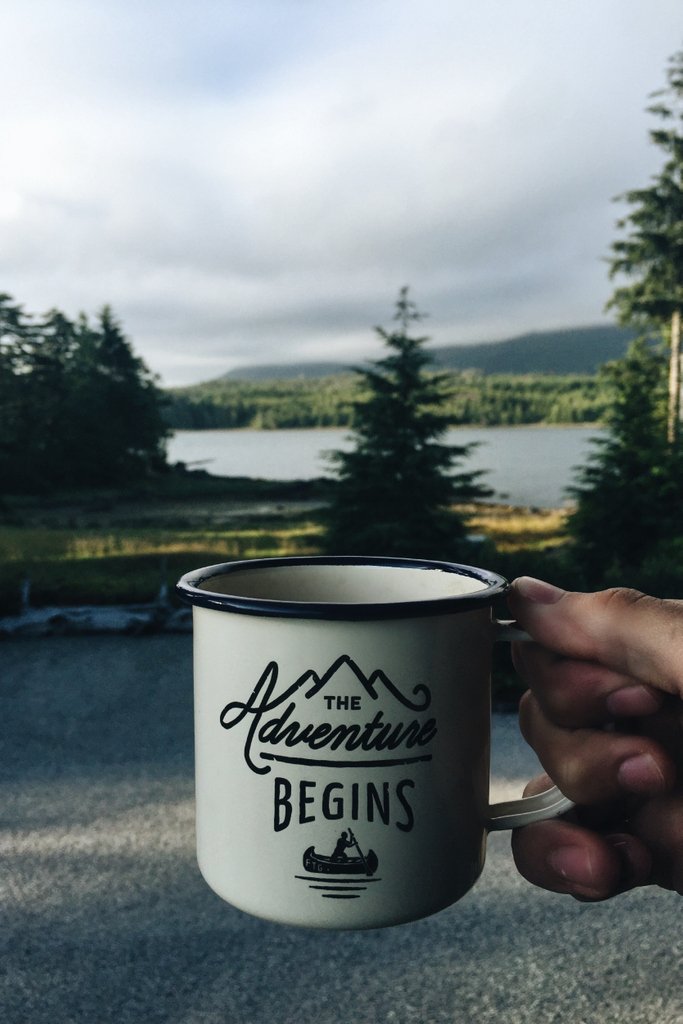 Waxwinggin's tweet photo. The adventure begins with a @Waxwinggin &amp; tonic!😉⠀
.⠀
.⠀
#waxwinggin #bohemiangin #gin #travel #freespirit #explore #madeinquebec #Gatineau #Ottawa #Montreal #Barranquilla #Cartagena #Colombia #spring #mountains #nature #park #photography #gatineaupark⠀ https://t.co/yT1R6oyBNb