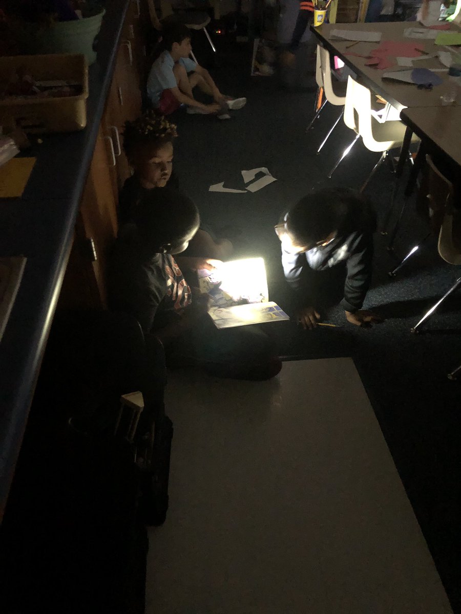 MrsHerridge1's tweet photo. Flashlight reading with our second grade friends!!! 🔦 📚 @mrsrussi2nd #successatRES #robisonES https://t.co/Jcd4yB2Iv2