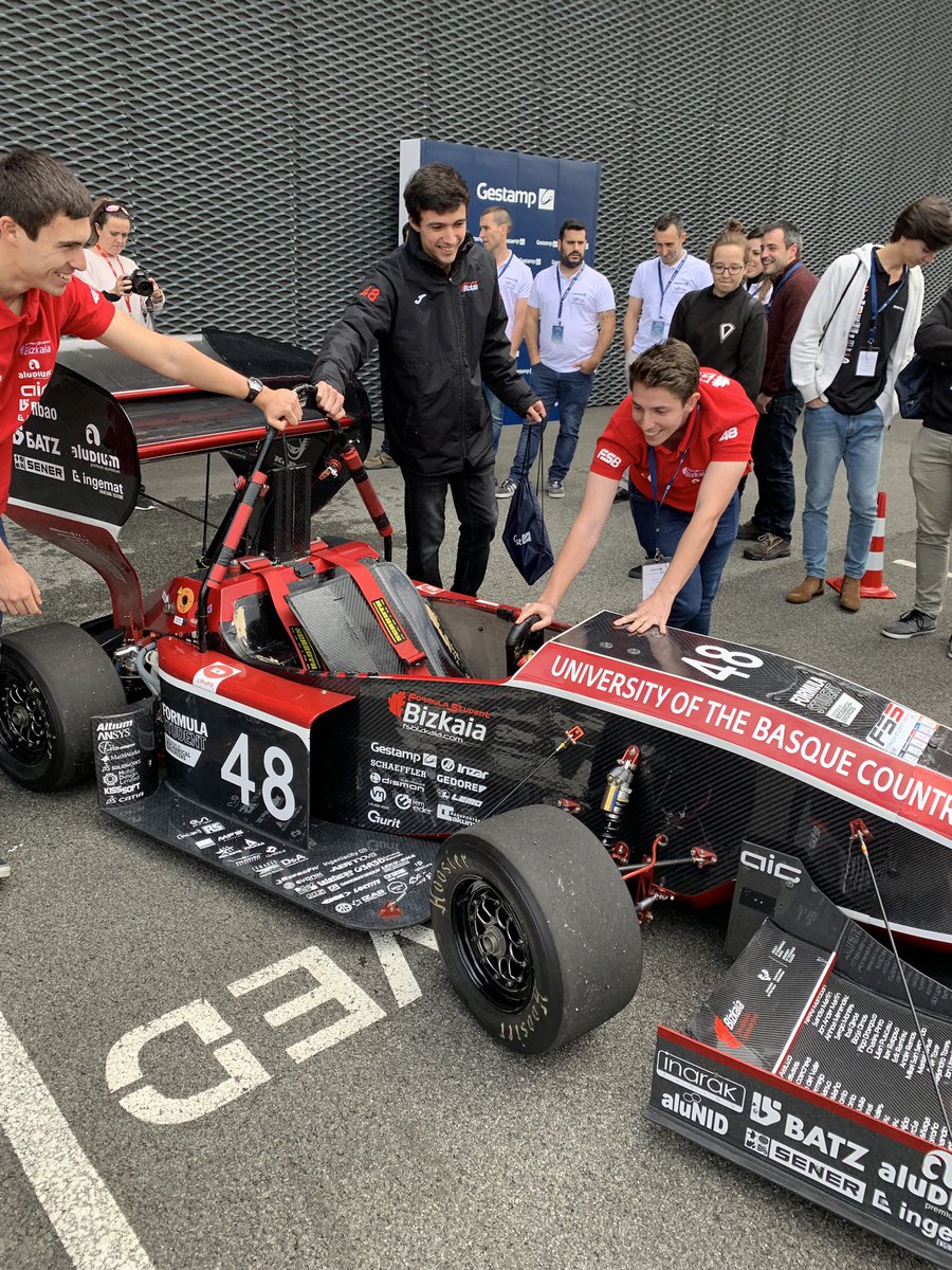gestamp_es's tweet image. Desde #Gestamp, ¡gracias a todos por ser parte del equipo #FormulaStudentGestamp 🏎! 

🏁 ¡A por esta nueva temporada #FormulaStudent!

#FSS2019 #FS2019