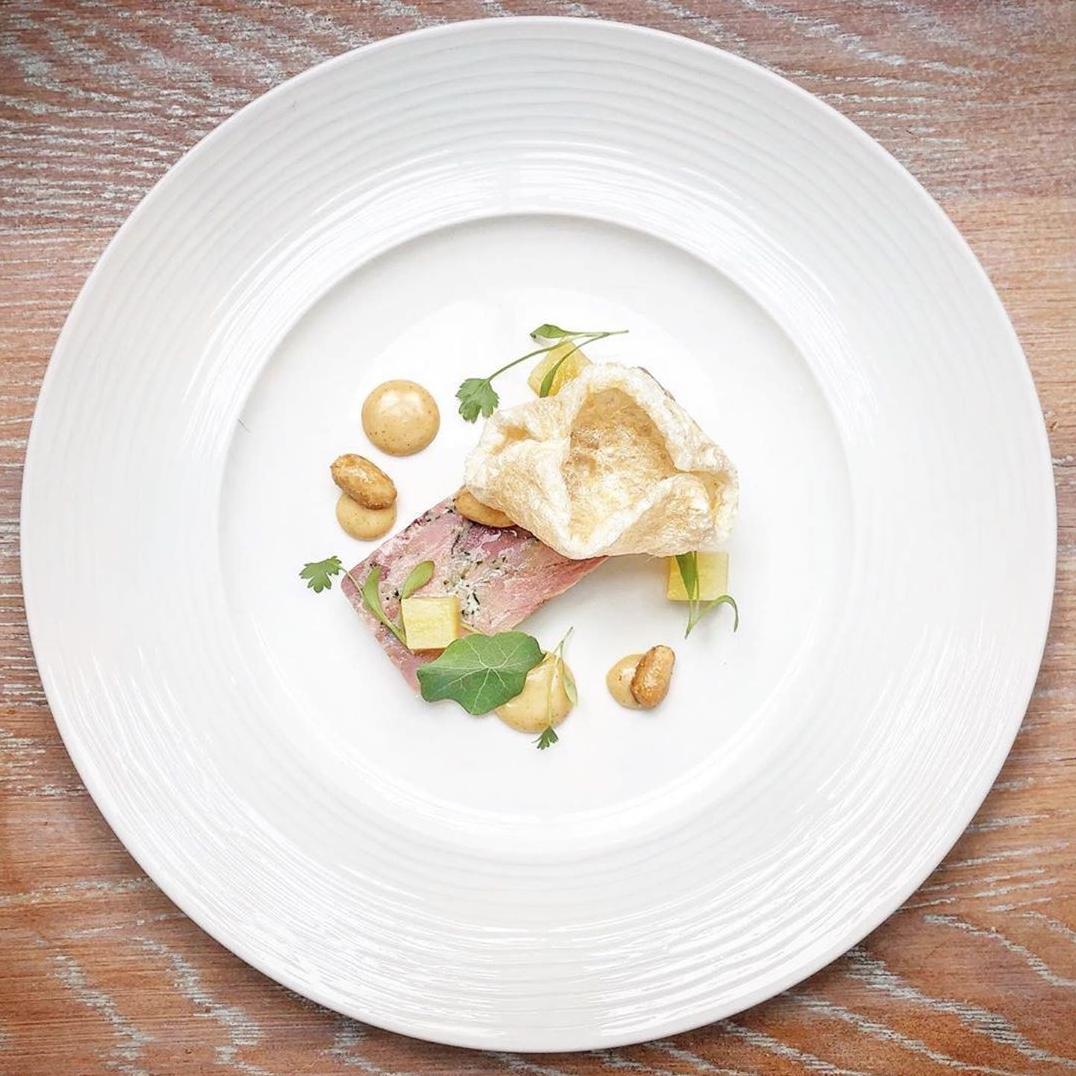 Calcot_and_Spa's tweet photo. Edible art in The Conservatory ๐๐ผ๐ด๐ณ https://t.co/3RMJdxlyHj
๐ท Instagram's @davies_chef
'Ham, pineapple and peanut! Loves it!'
#CalcotLife #CalcotandSpa #Cotswolds #Restaurant nr #Tetbury https://t.co/D7VfnXdL8D