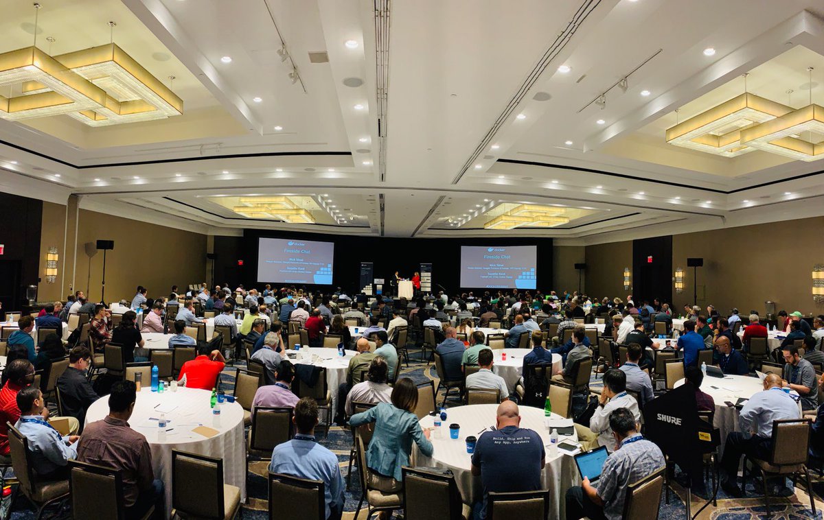 NickSinai's tweet photo. Packed house for Gov #DockerSummit https://t.co/FzMGW6Ltzy