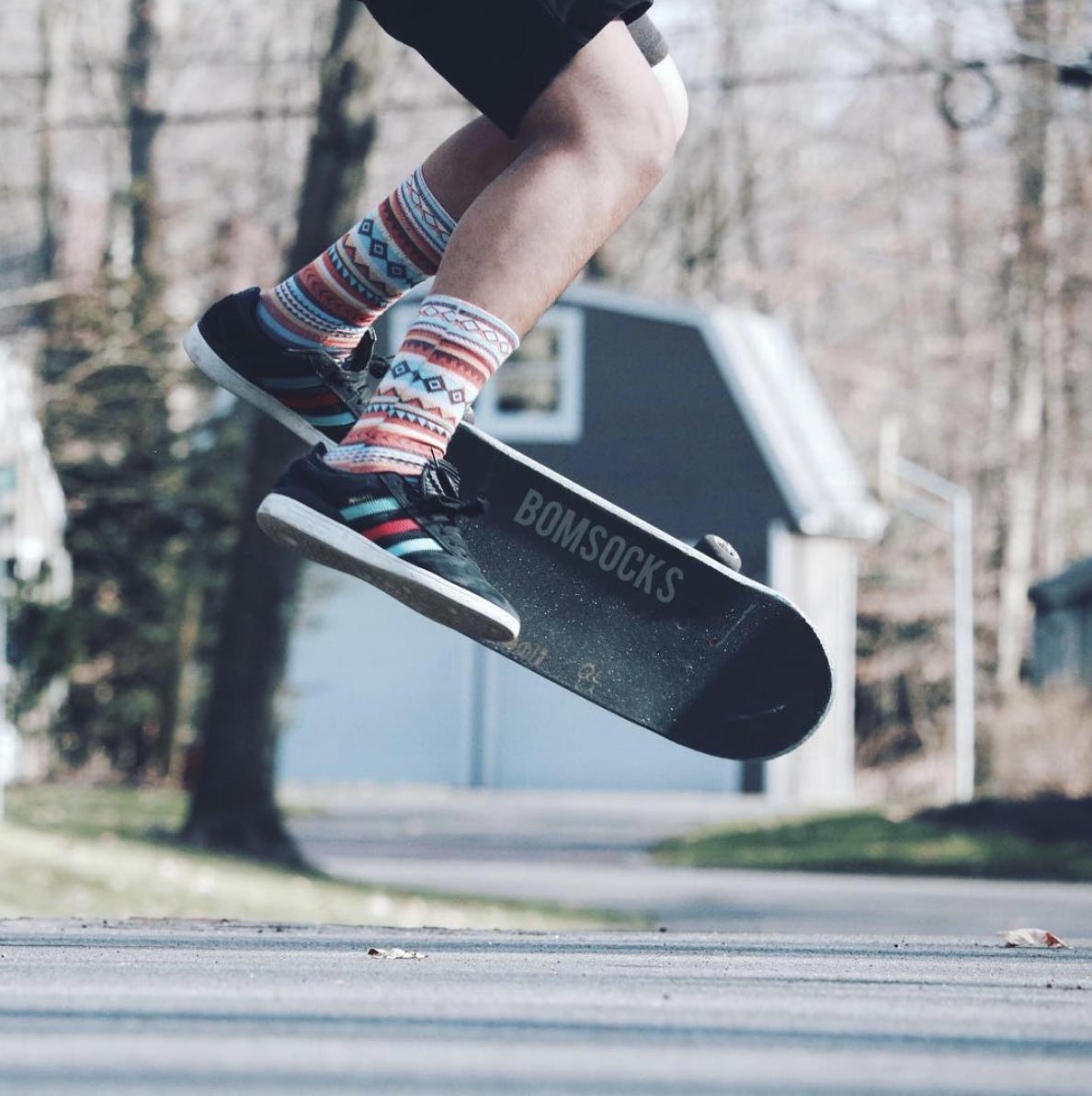 Bom Socks tweet media