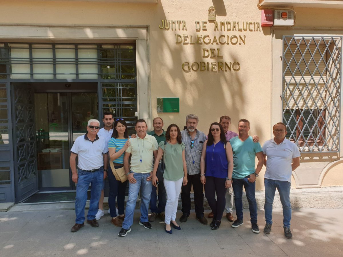 pp_jaen's tweet photo. Manifestación agricultores
➡️ El PP siempre estará del lado de los agricultores porque “necesitamos soluciones urgentes” y que Sánchez asuma su responsabilidad https://t.co/PrByEzAqPK