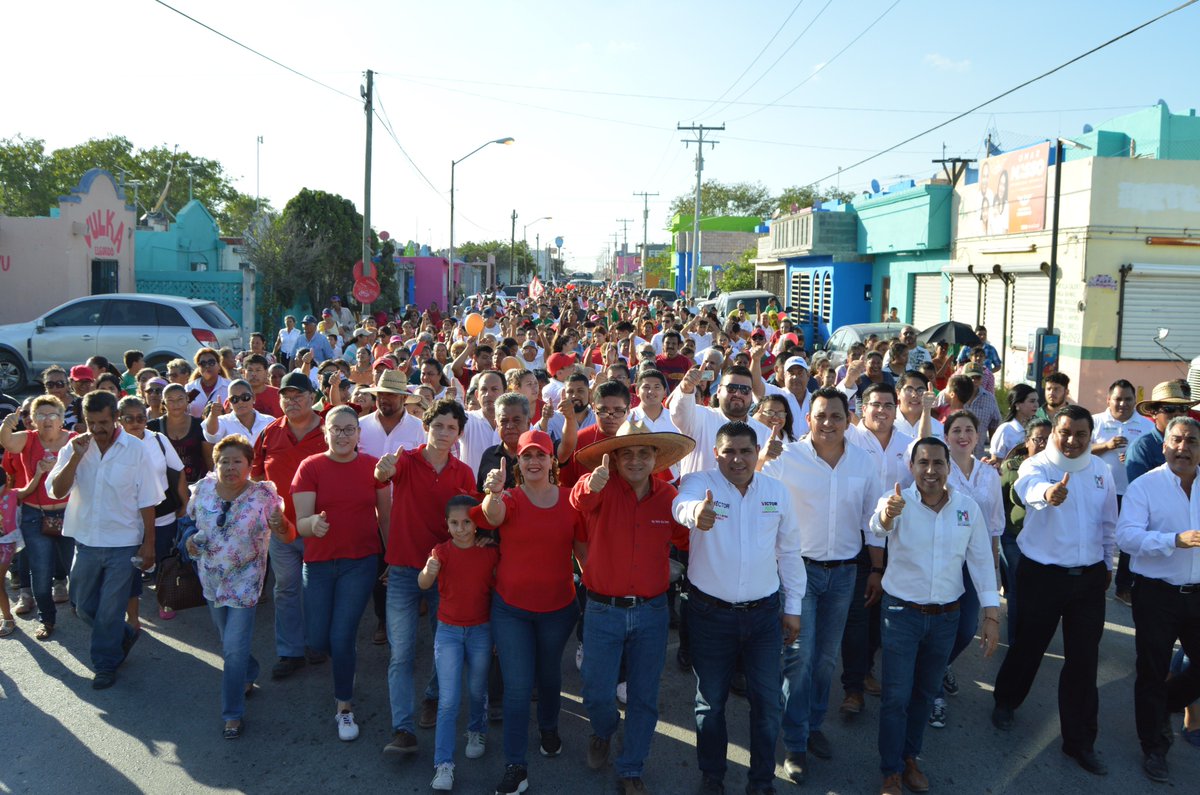 HectorSilva_19's tweet photo. Agradezco a mis amigas y amigos del Fraccionamiento Las Brisas que me hayan acompañado a un recorrido en su sector, gracias por su confianza y apoyo. ¡Con su voto este 2 de junio vamos a ganar!
#MatamorosEstáListo👍 https://t.co/dBgmTDepdT