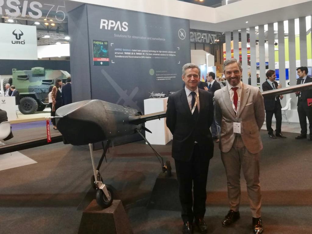 juanBravoBaena's tweet image. He podido conocer en detalle los principales programas que desarrollan en la comunidad empresas punteras del sector como @Airbus, @MADES_Systems, @AERTECsol_es, #Aernovva e #Iturri. #FEINDEF2019