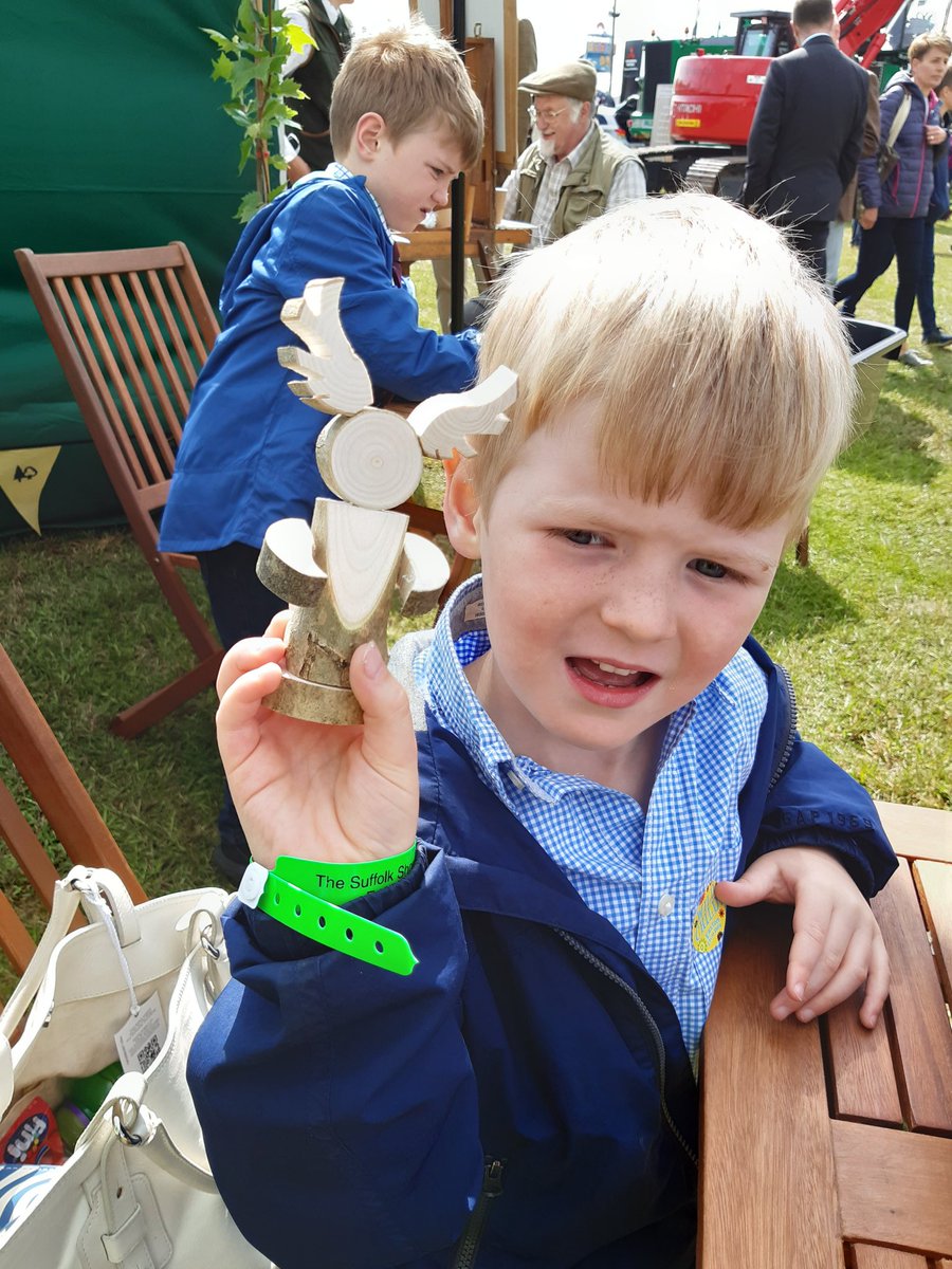 66milka's tweet photo. @ForestryComm we loved your make your own wooden pen stand @SuffolkShow https://t.co/meXHDTaTJu