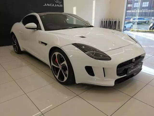 drivenrsa's tweet photo. 2016 Jaguar F Type R Coupé
R 1,399,000
Hotty!!
5.0 V8 SC R Coupé
AWD
Only 6,000kms
White with black
Contact 0810626741 https://t.co/GkVxcdTz4u