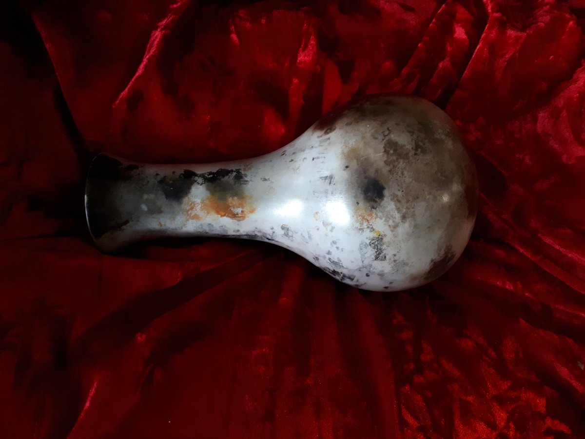 KhooLayla's tweet image. A few images from my assessment today 

#blownglass 
#glassandceramics
#rethinkceramics 
#cabinetofcuriosities