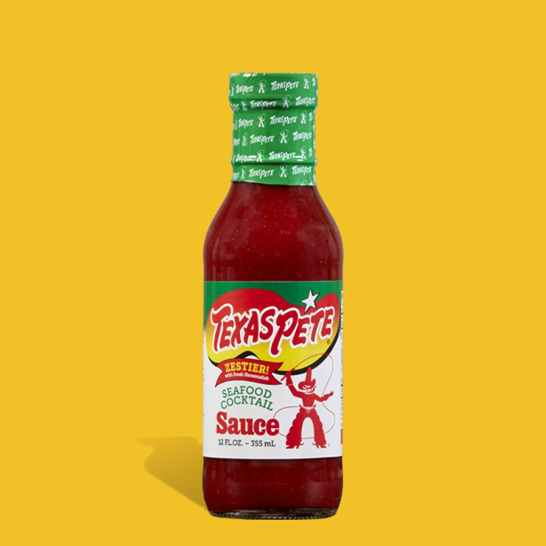 TexasPete's tweet photo. Your Low Country Boil just got a lot zestier. Add some flavor to your seafood this Summer with Texas Pete's Seafood Cocktail Sauce. 🦐🌽🥔
#SauceLikeYouMeanIt #SLYMI #LowCountryBoil https://t.co/56xT7Q8gq0