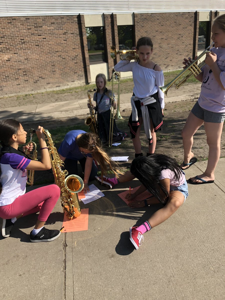 MusicwithMme's tweet photo. St. Gerard Grade 6’s composing and enjoying the gorgeous weather! @GPCatholic42 @GPCSD https://t.co/K9Aq6mbM4i