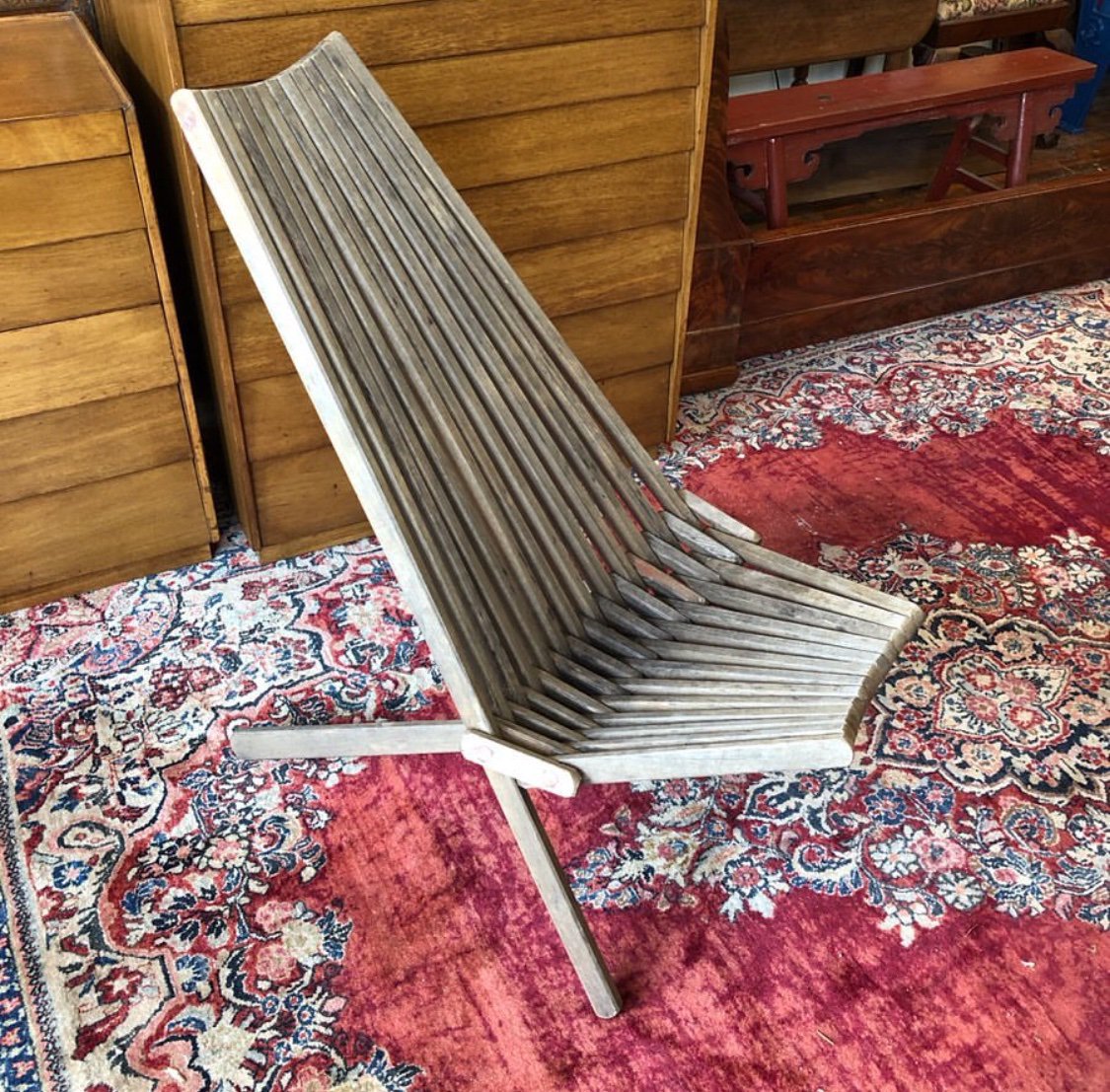 Here’s a just fabulous folding chair a customer brought in for a quick repair. We can’t stop admiring it.
#restoration #antiques #foldingchairs #coolstuff #brookline #repairs #woodfurniture