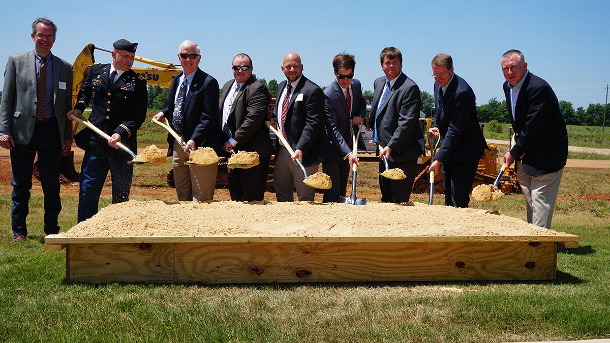 YulistaHolding's tweet image. On this day, May 29 at 11:00 am Central, Yulista broke ground for the construction of a our new, multi-building campus at Redstone Gateway.
Follow the link to hear from our President/CEO, Josh Herren.
buff.ly/2EKcOpA
#TeamYulista #COPT #RedstoneGateway