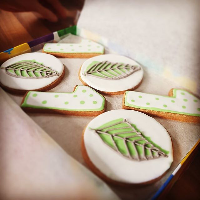 With today being #nationalbiscuitday we thought we would share these little lovelies with you from way back in March!
.
They made it all the way down to Dorset for @lbndorset first birthday as a surprise from @babaandboo. What would you have on your pers… bit.ly/2XcxvSh
