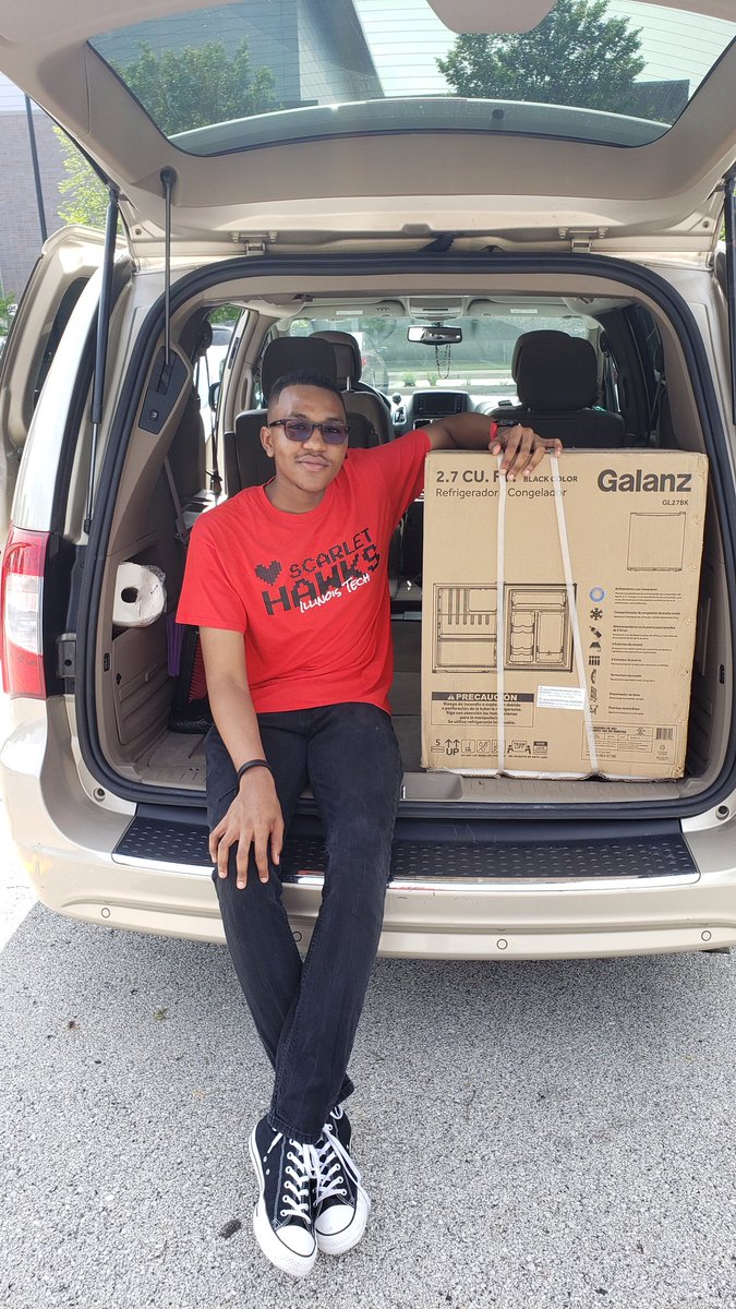 NaimQM's tweet photo. I cannot even begin to say how much @GBrooksHS has done for me! I'm so blessed to be attending @illinoistech in the fall! Thank you so much to everyone who has had an impact on my life! Big or small, these impacts have played a role in molding me into the person that I am today! https://t.co/11sDlSnoxq