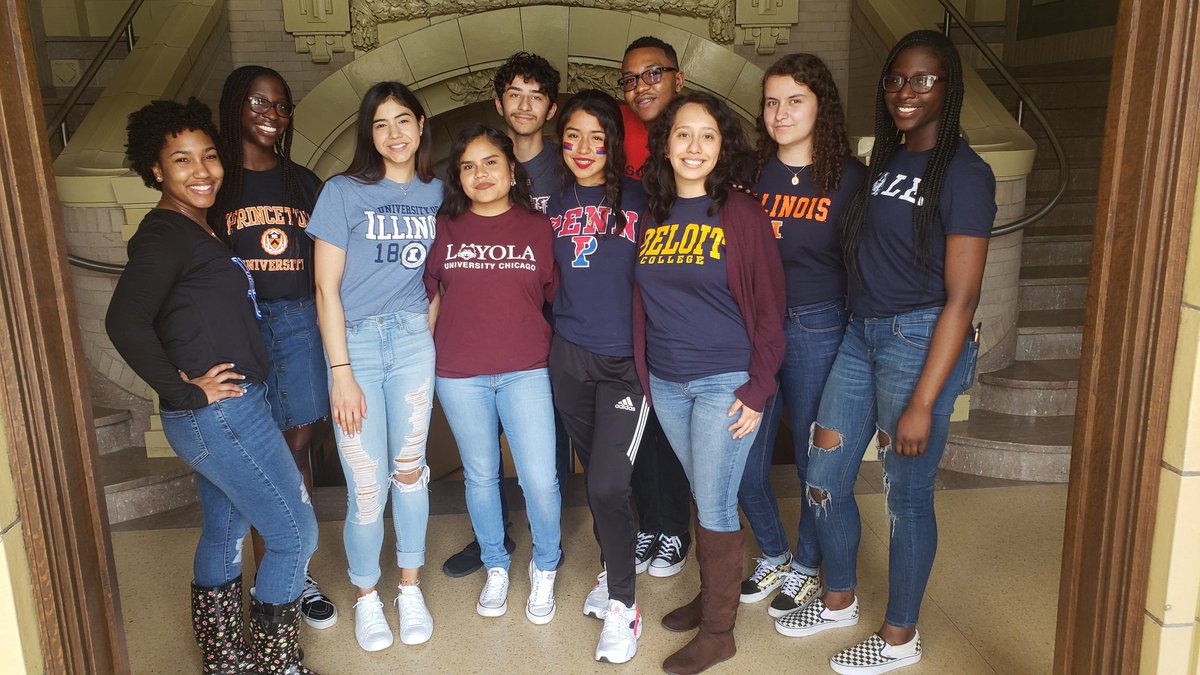 NaimQM's tweet photo. I cannot even begin to say how much @GBrooksHS has done for me! I'm so blessed to be attending @illinoistech in the fall! Thank you so much to everyone who has had an impact on my life! Big or small, these impacts have played a role in molding me into the person that I am today! https://t.co/11sDlSnoxq