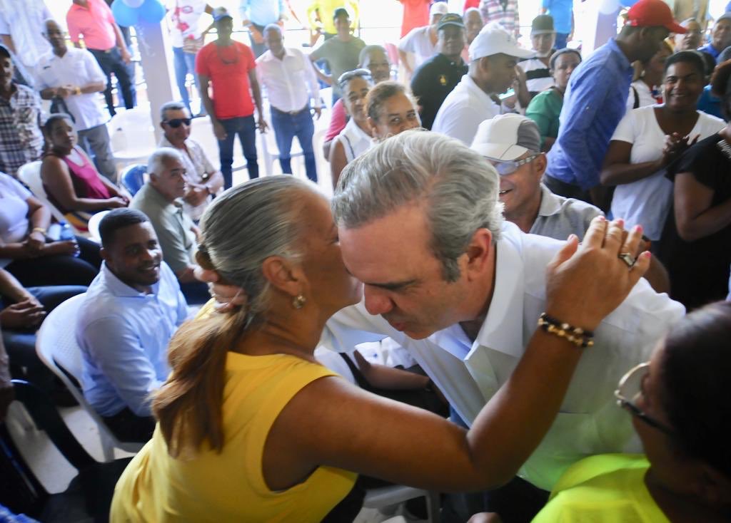 Luis Abinader tweet media