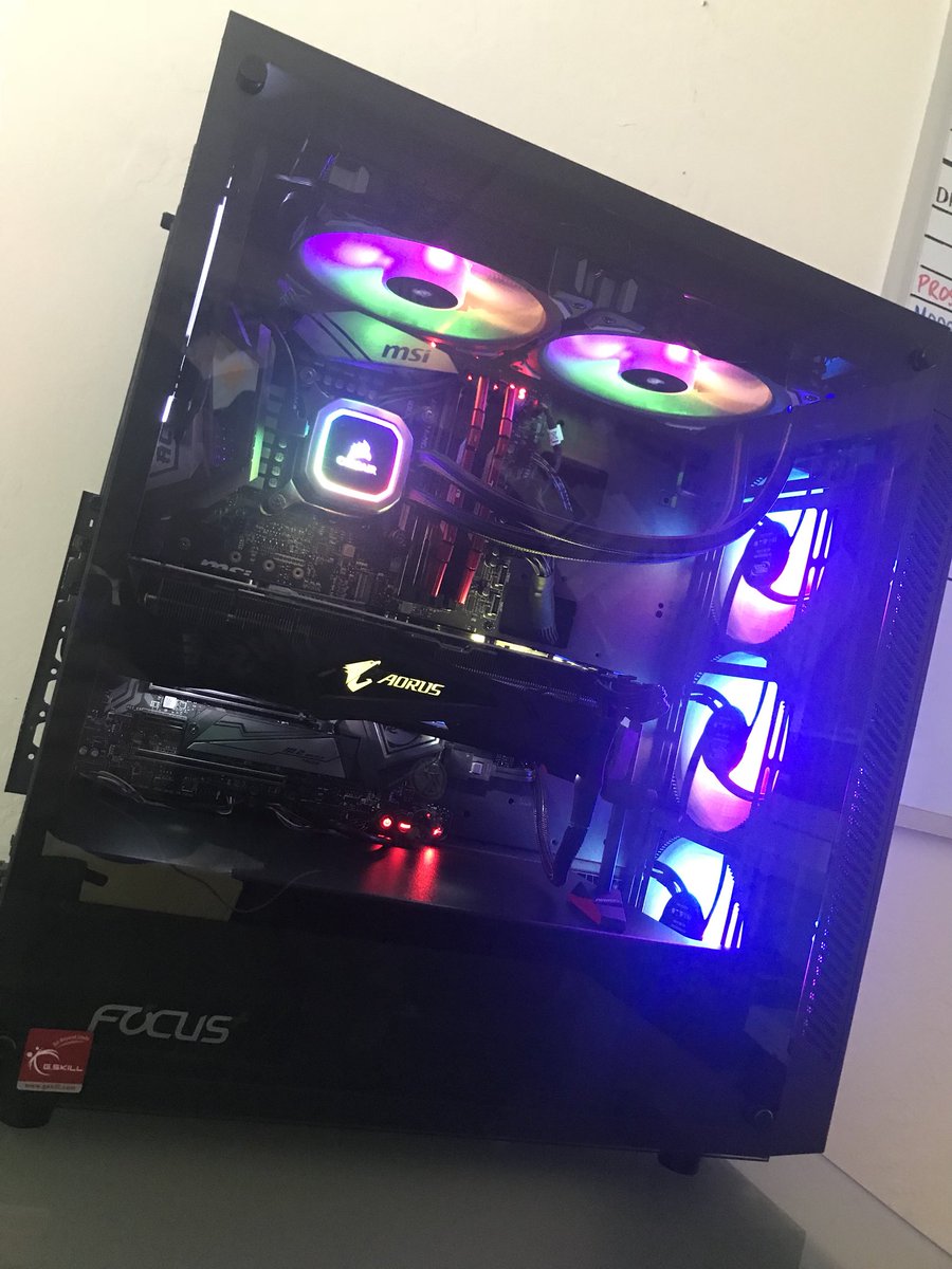 DrbDesign's tweet photo. New Design Computer built by our very own techy Blake! Thanks Blake! https://t.co/GWj0tTNoB3