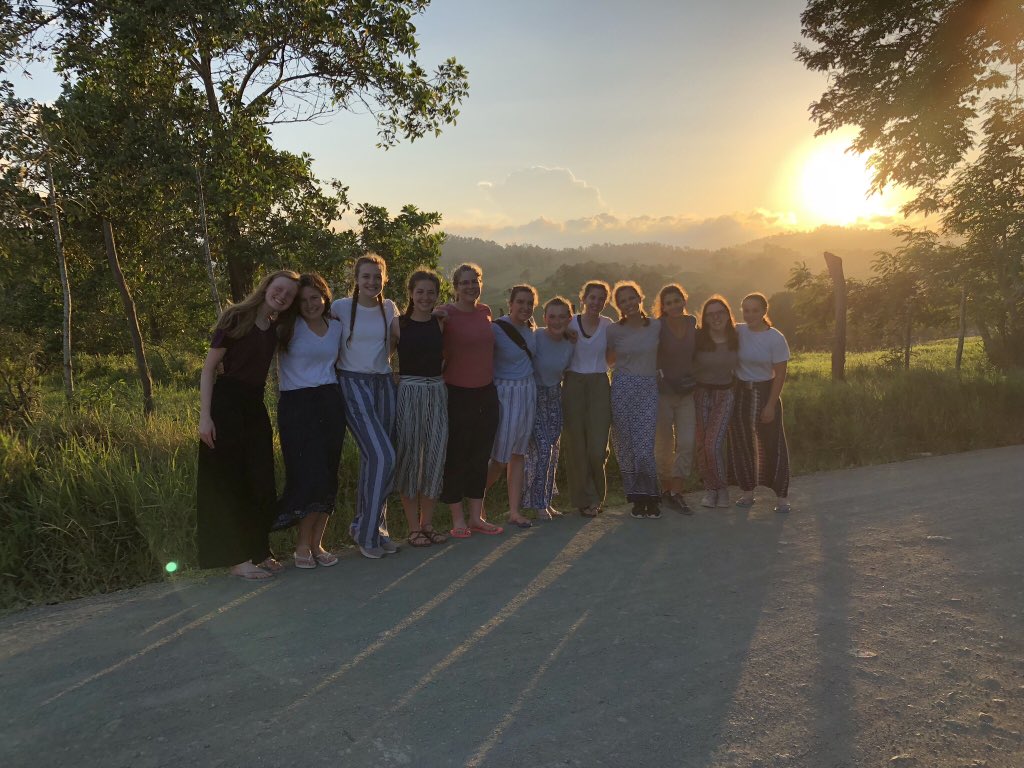 ILAC2018's tweet photo. So when can you take us back , @MrsReinhartDASH @.Senorita ?? https://t.co/VSUgmPEmXW
