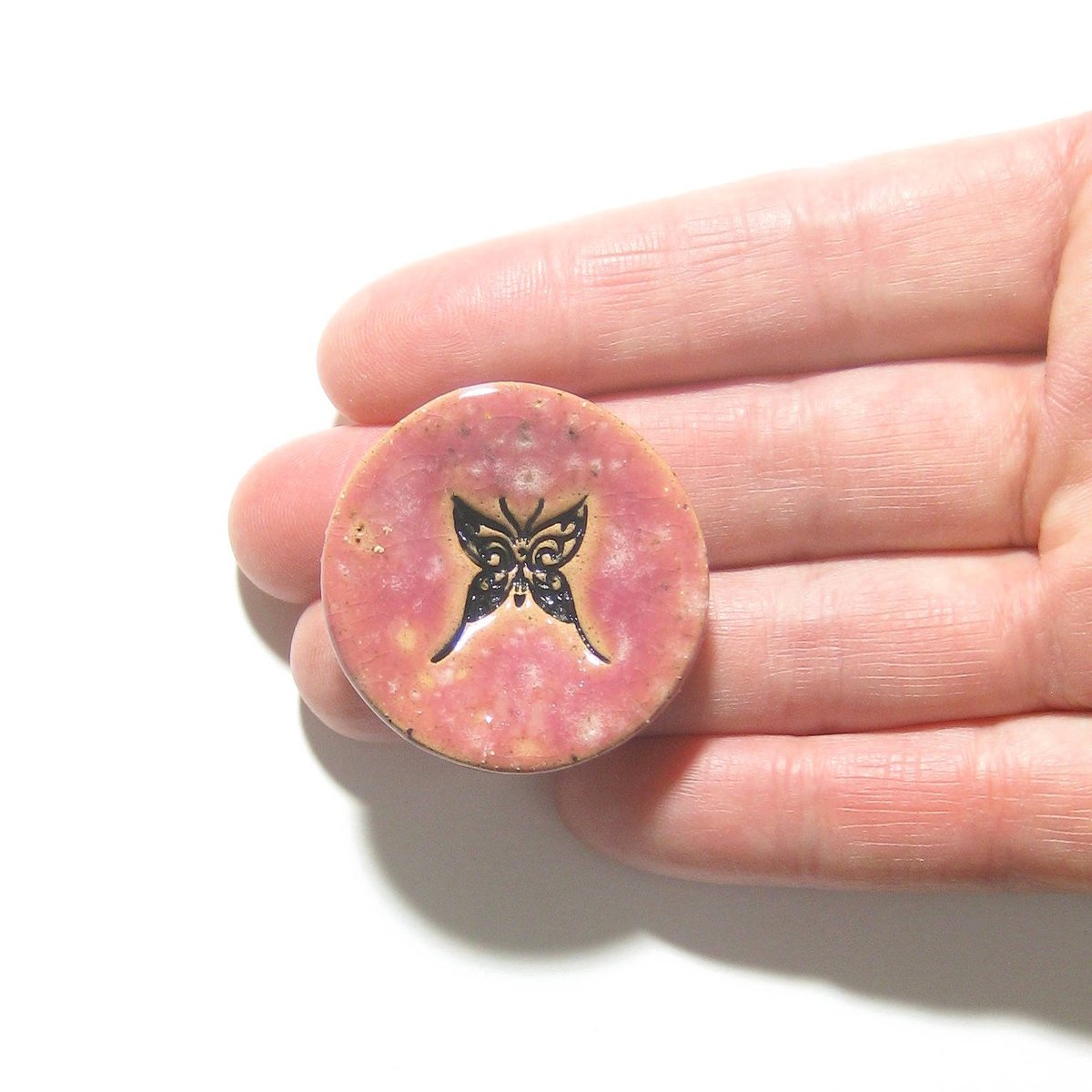 JKCJewelry's tweet photo. Tiny Pink Butterfly Dish, Tooth Holder, Small Dish, Artisan Stoneware Mini Dish, Gift Idea, Tooth Fairy Dish, Ceramics, bug https://t.co/MplI47JbGj #pottery #JKCJewelry #Etsymntt #Etsyfinds #TinyBowl https://t.co/14b5QxNFT4