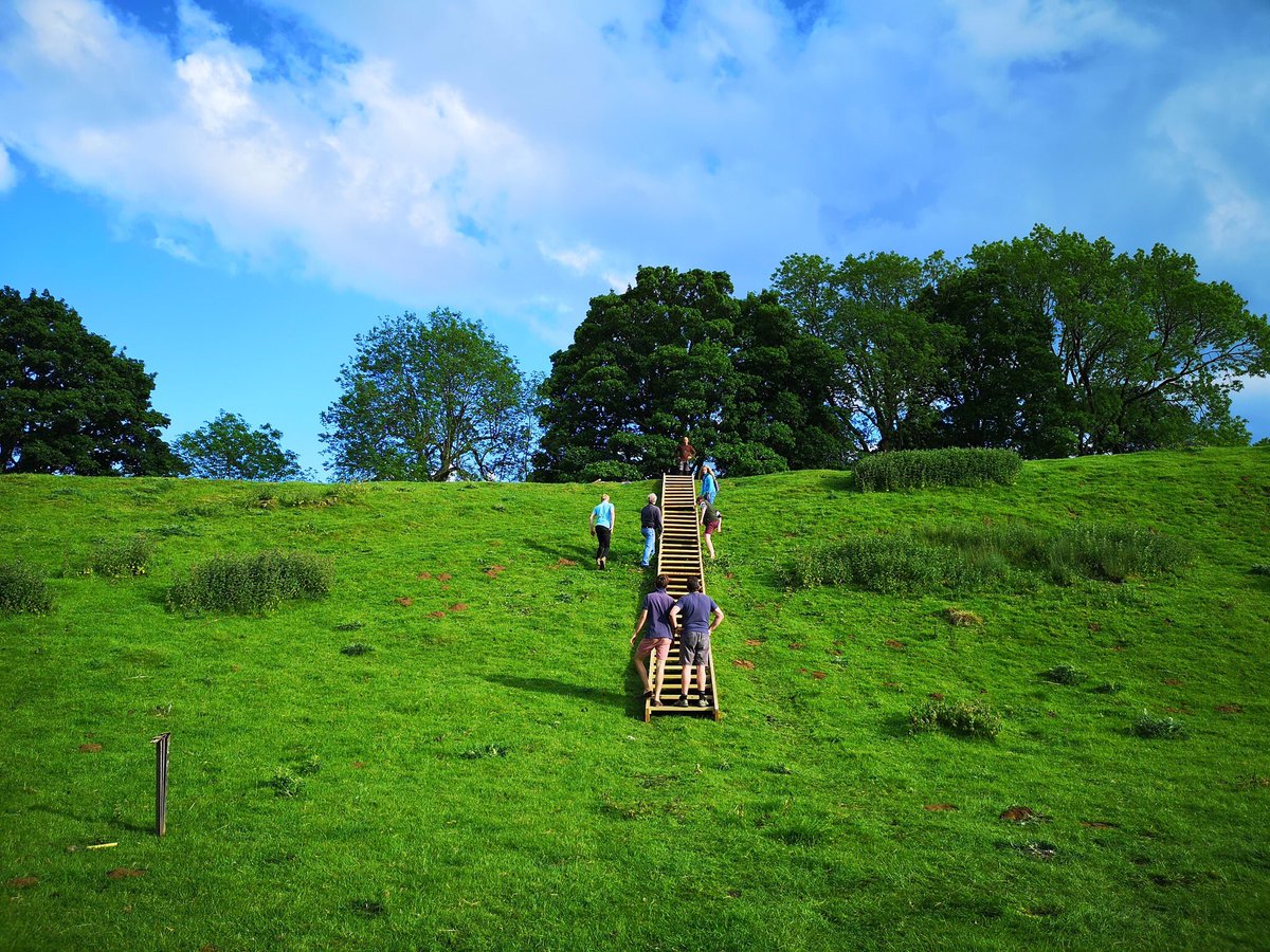 Stairs for the viewing arena in place. Thanks again to Dave, Simon, Oscar, Isaac, Toby Ray and Ben. #dovers2019
