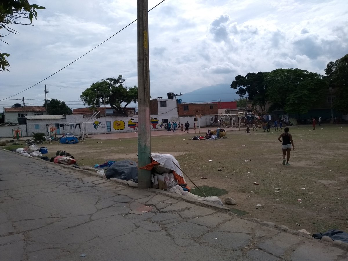 bytes4help's tweet image. Muchos dicen #whenmoon pero otros dicen #whenhelp. 

Sabemos que el criptomercado ha estado en bajada por mucho tiempo, pero sabemos que vienen mejores épocas para ayudar a muchos con bytes.