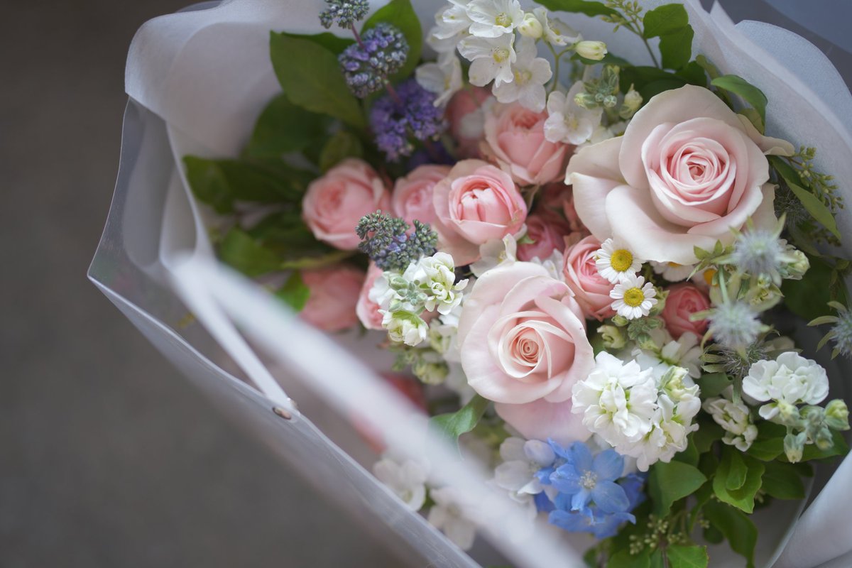 색감이 너무 맘에 들었던
연주회로 떠난꽃다발:)