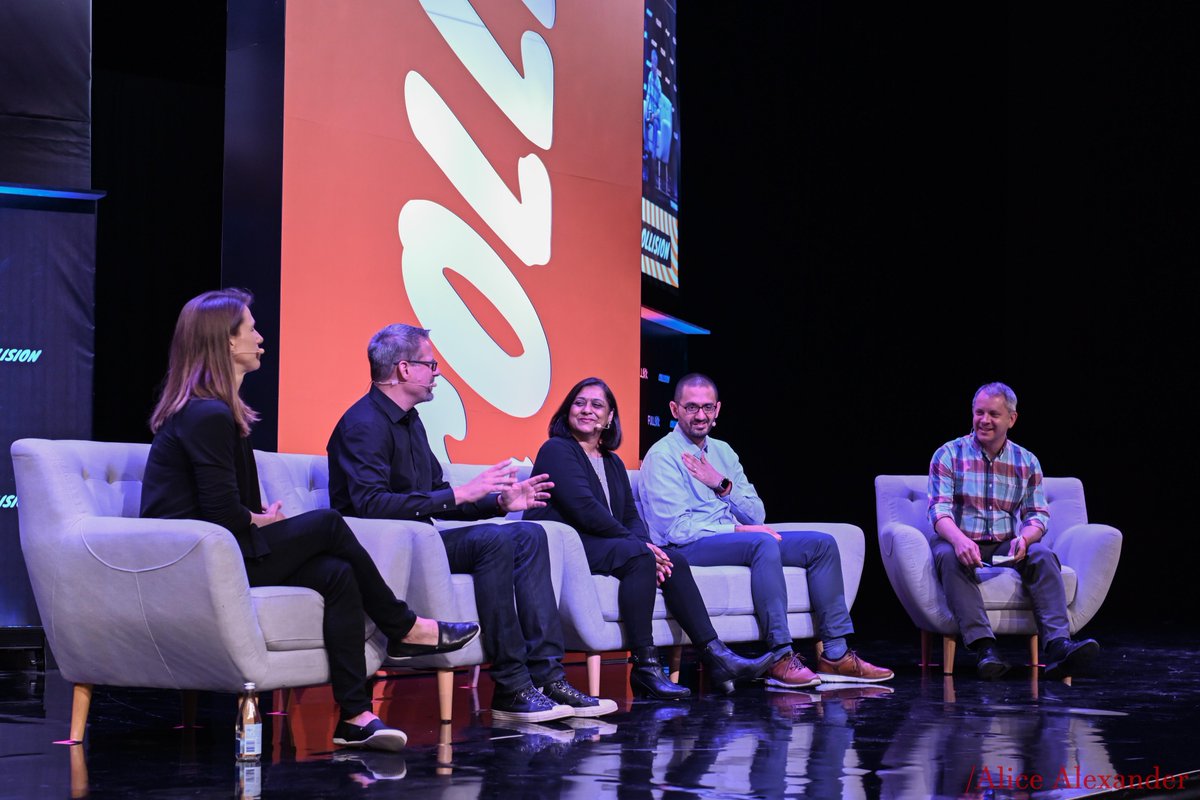 WhoTheEfIsAlice's tweet photo. Day2 @CollisionHQ: @FullSTKConf stage follows up 'Cybersecurity: In Search of the Holy Grail?' discussions w/ Raffi Krikorian @EmCollective, Rob Pegoraro @USATODAYtech, Monica Pal @4iQ, Trae Vassallo @defyvc, Chris Wysopal @Veracode | #CollisionConf #FullSTK #tech #CyberSecurity https://t.co/zj3Hk5ZxPT