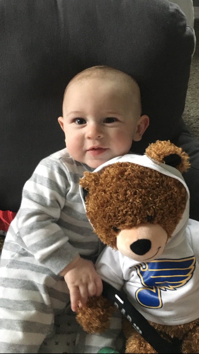 Cenz33's tweet photo. St. Louis Blues @StLouisBlues Game day! Go Blues #weallbleedblue https://t.co/nZsShHCZvM