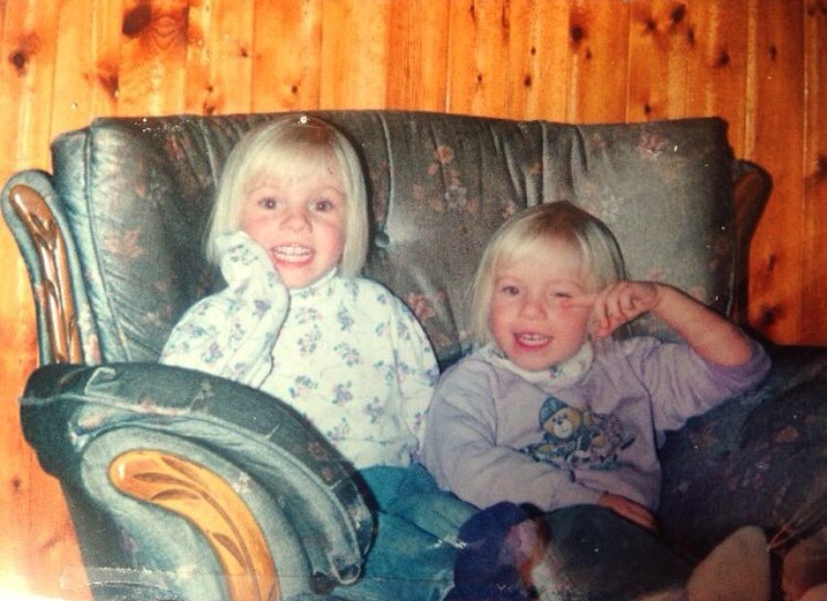 tuckie321's tweet photo. Congrats to my twin sister @Jill_00 on graduating today! You are going to do amazing things! ❤️ Love you! #MUNgrad19 https://t.co/Kt4hUtUwtZ