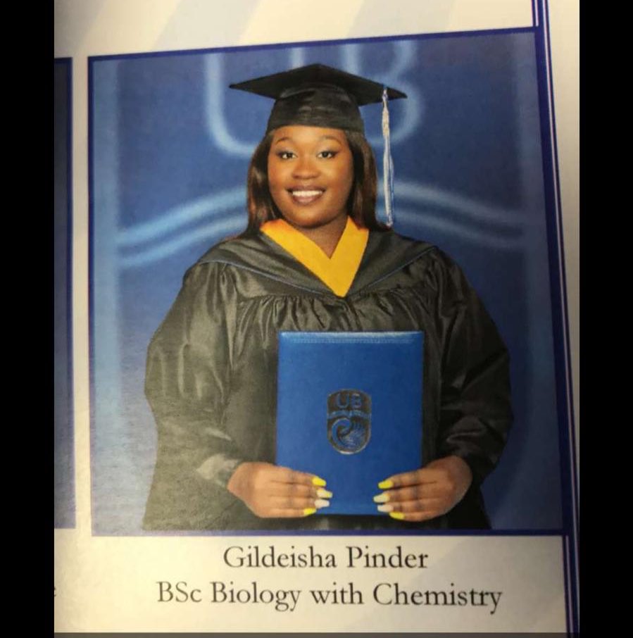 deishaaa_'s tweet photo. DEGREED 🎓🍾 https://t.co/k9QUmRQp09