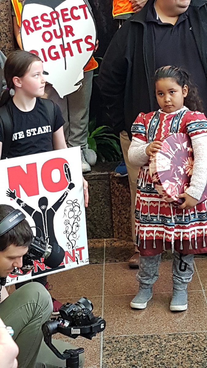 AIAI_Comms's tweet photo. If there ever was a picture showing nation to nation relationship.

@ChiefsofOntario @iwilontario @DeniseStonefish @PetersGordon @gstonefish @JoelWAbram @I_Journalism  #StopTheFramework @ORCRoseAnne @LaurieC74018174 @RussDiabo @DennisWardNews https://t.co/1X6h3JriYp