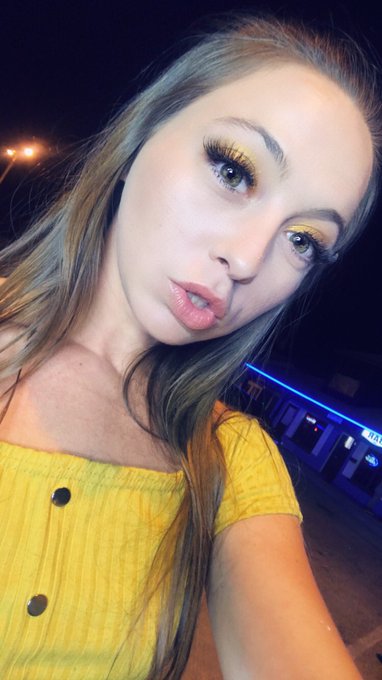 1/2 OFF SKYPE SESSIONS.  TODAY&amp;TOMORROW ONLY!!!  DM FOR INFO. 💖💖 https://t.co/POlYut6Lnz<a href="/tag/premium"class="tags"><span>#premium</span></a>