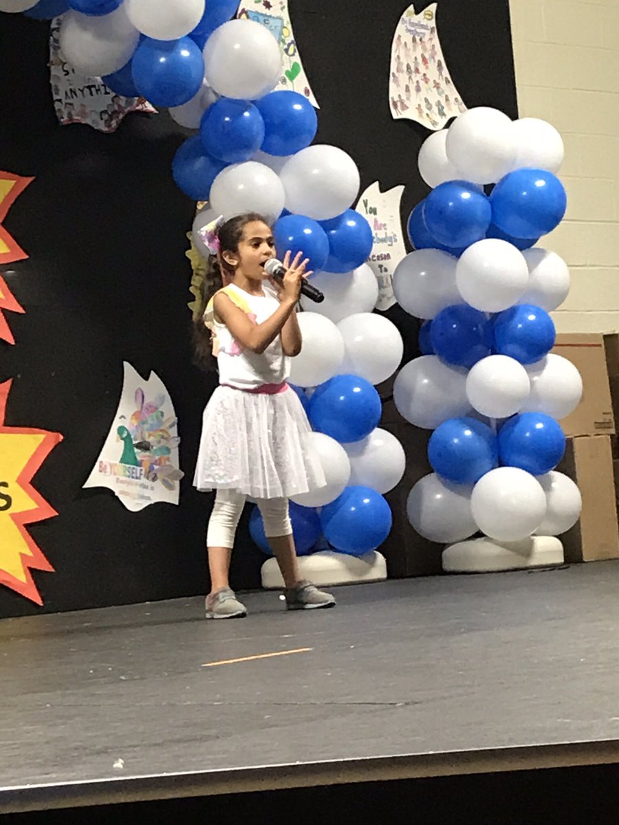 MissHawsGrade1's tweet photo. Proud of these first grade ladies for participating in Crestview’s talent show! https://t.co/6Eoj79DArt
