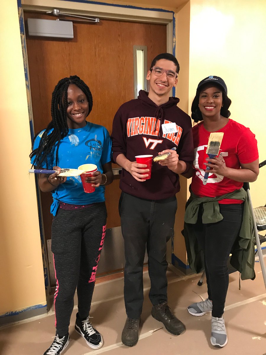 Grateful for Volunteers from <a href="/prattandwhitney/">Pratt & Whitney</a> who came on a Saturday to help us paint!#volunteers #letspaintct #transformingplaces #transformingstudents #workforceskills #learningthreethings #publicspeaking #WeArePW #HLF #GoBeyond