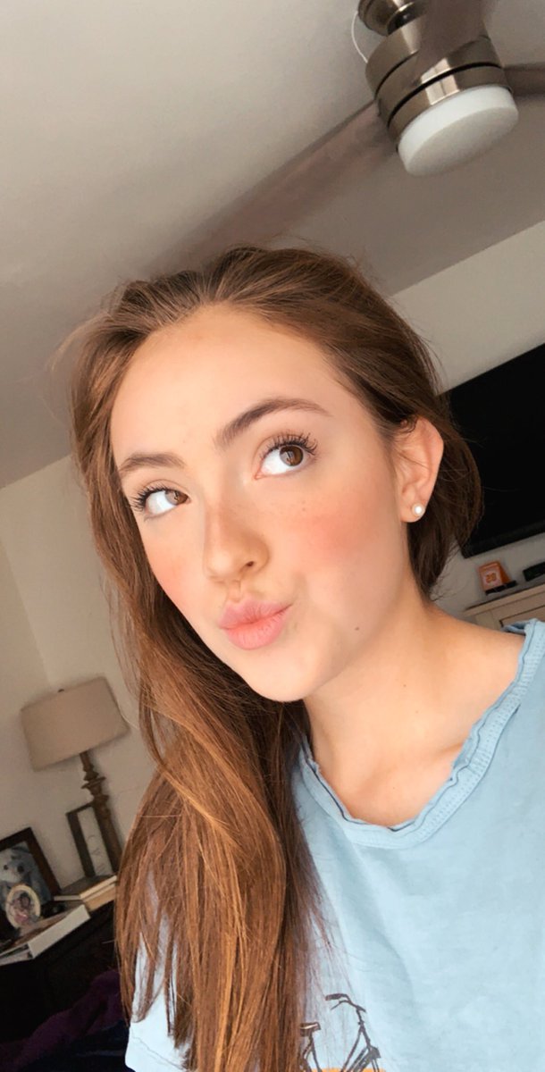 QueenMonsi's tweet photo. When a student drops you a photo in the middle of class. #itsanAPthing https://t.co/XAWR4OwTcq