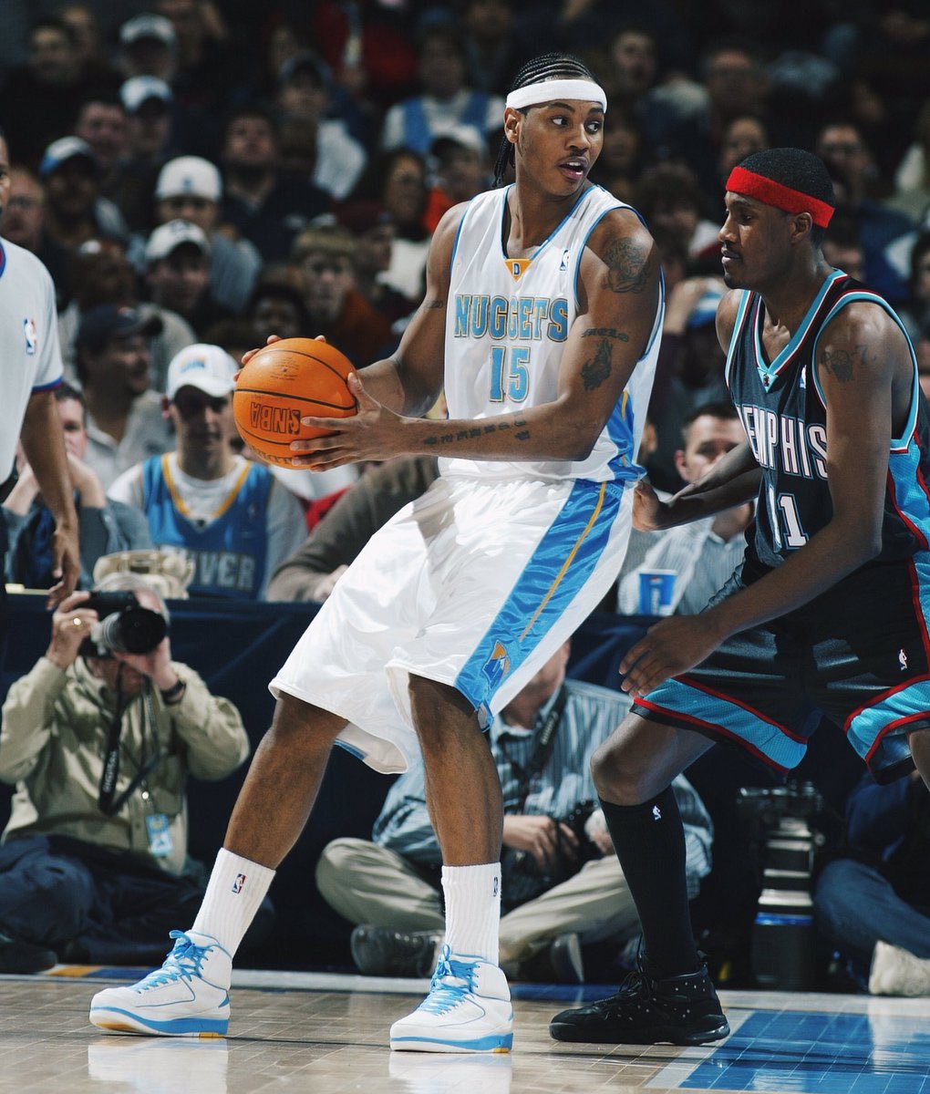 carmelo anthony wearing jordans