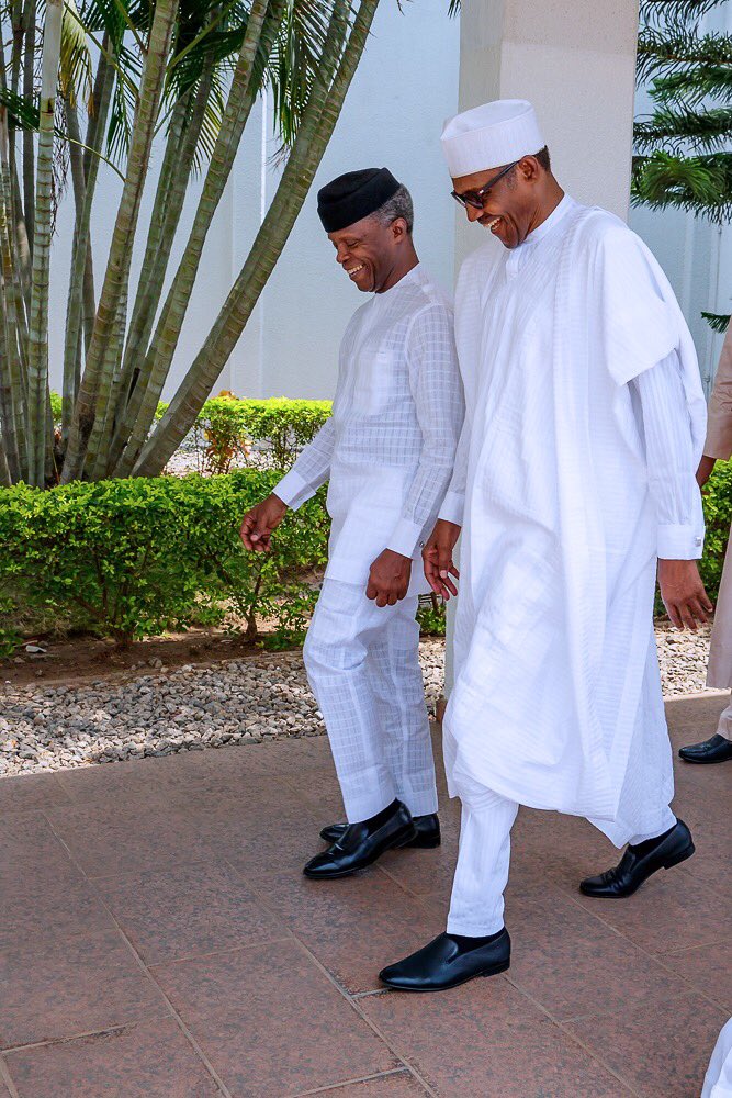 FemiWiseman's tweet photo. As much as we criticize Buhari's administration please let's be positive about moving Nigeria forward. This tenure is here and it will pass but Nigeria will remain.
#inagurationDay
#inaguration2019
#nextlevel
#May29 https://t.co/OdmhEXVEI5