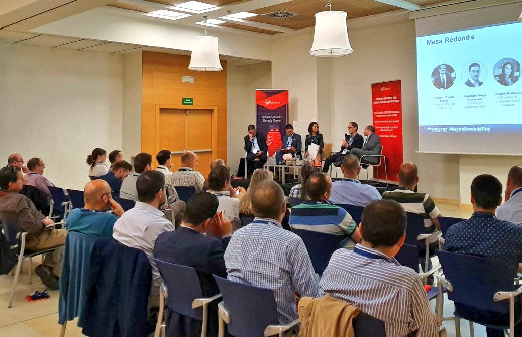 GlobbSecurity's tweet photo. Mesa de redonda del #AryanSecurityDay de @Aryan_VAD junto a @eduardchaveli @hflistener @WatchGuardSpain y @Bitdefender_Ent Hablamos sobre cómo la #ciberseguridad es también una oportunidad de negocio para el #canalIT https://t.co/TcmoiUPak6