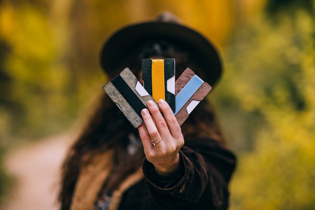 AmazingStartups's tweet photo. Hemos hablado con @vicadesigns18 y conocido sus originales fundas sostenibles y de calidad. Gran proyecto emprendedor, desde Cuenca https://t.co/BHw0HYjiQA https://t.co/yHfSlwX12J
