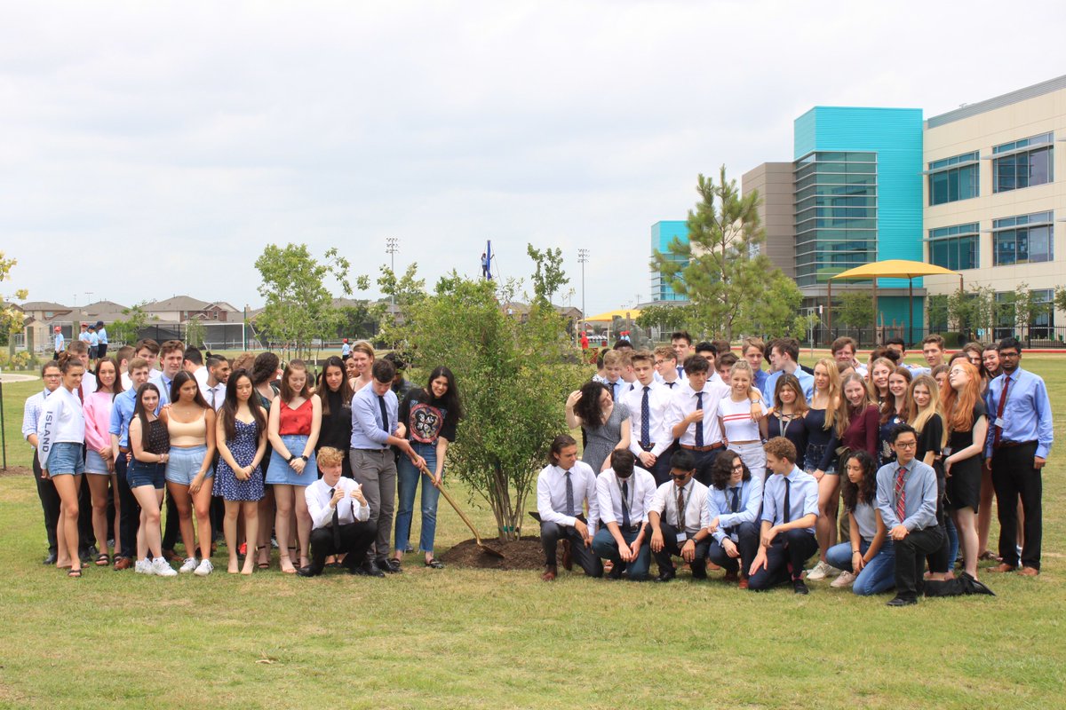 BISHouston's tweet photo. It’s exciting to see our Class of 2019 graduate! We’re extremely proud of each & every one of them & know all our students will continue achieving more than they ever thought possible. This year our Class of 2019 planted a pomegranate tree in our Graduate Orchard #NAEBrightFuture https://t.co/eFMpaDkyZi