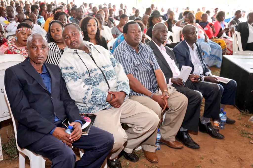 Ministry of Environment, Climate Change & Forestry (@environment_ke) on Twitter photo Tobiko Ole Paloshe was a rare gem --President Uhuru Kenyatta #RIP
#Itiswell <a href="/FredMatiangi/">Dr. Fred Matiangi, EGH, PhD, HSC</a> <a href="/mucheru/">Joe Mucheru EGH</a>
<a href="/AMB_A_Mohammed/">AMB.(Dr.) Amina C. Mohamed</a>
m.facebook.com/story.php?stor… Tobiko Ole Paloshe was a rare gem --President Uhuru Kenyatta #RIP
#Itiswell <a href="/FredMatiangi/">Dr. Fred Matiangi, EGH, PhD, HSC</a> <a href="/mucheru/">Joe Mucheru EGH</a>
<a href="/AMB_A_Mohammed/">AMB.(Dr.) Amina C. Mohamed</a>
m.facebook.com/story.php?stor…