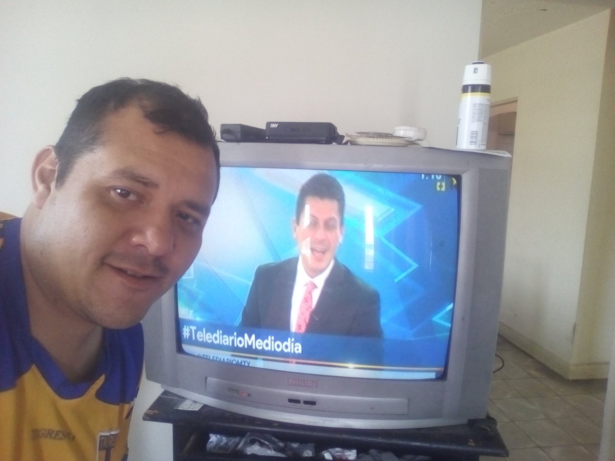 regiovip's tweet photo. #telediariomediodia Jose Alejandro Ortiz estoy viendo por q es el mejor noticiero https://t.co/Tr0D1AM10u