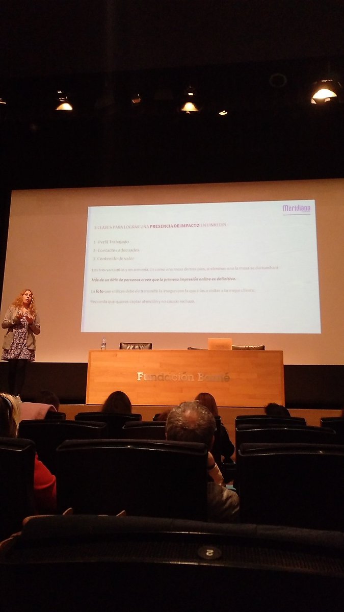 DeBarbasYBoinas's tweet photo. #CoruñaBloggers LinkedIn facts con @DIANANXO @CorunaBloggers https://t.co/YiODZsMkbD