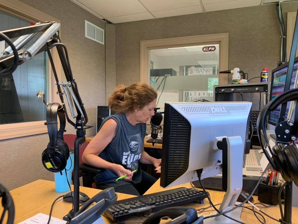 hoperanchmo's tweet photo. Thank you to KLPW and Diane Jones for letting Hope Ranch representatives Jennifer Hope, Carla Armistead, and Karen Brinkmann talk about how the Hope Ranch will help our local at-risk children and for letting us advertise for our upcoming Golf Classic at St. Albans on July 15. https://t.co/MVfkm7JPyD