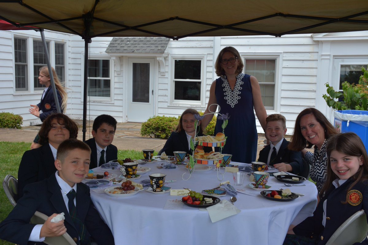 wakefieldschool's tweet photo. Keeping it classy and cool at the Fifth Grade Poetry Tea https://t.co/WHsKHQrh4V