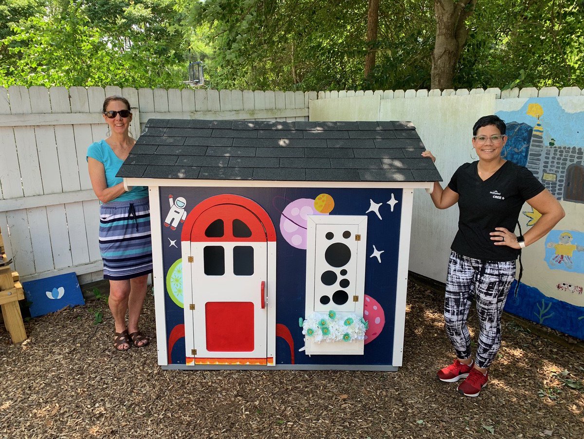 Wolfspeed's tweet image. Last week, @Cree proudly participated in @durhamhabitat&apos;s Playhouse Program. We’re grateful for the opportunity to bring a playhouse to life, and offer it to such a well-deserving organization in our community – @SAFEchildNC! #lovethyneighbor #PoweringOurCommunity