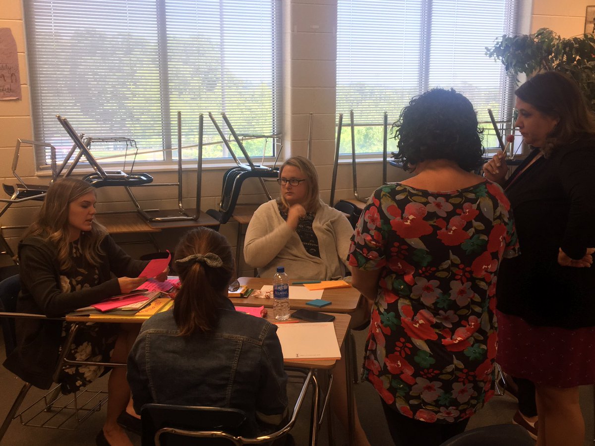 waltersk14's tweet photo. 4th grade fine-tuning teaching points #GCPSRI2019 https://t.co/oBJwTrxI7A