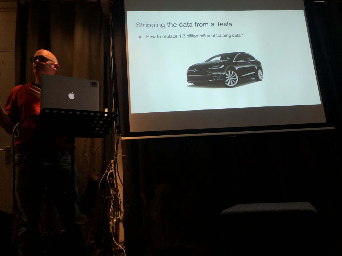 iskandr's tweet photo. Fako Berkens on https://t.co/lYrjJZ7d3p
Trying to change fashion market with AI to stimulate use of 2nd hand cloths.
Doing predictions with neural networks. It is not about the algorithm but about the data. Pattern finding is crucial for predicting.
#BDAMS https://t.co/KDqvvYIGbU