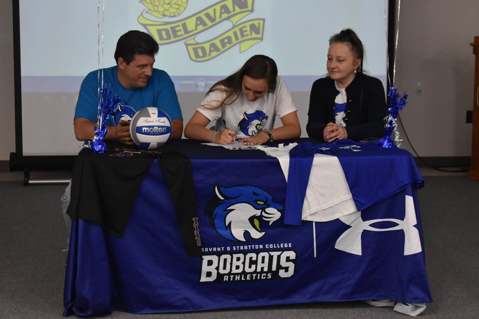 Sports Activities On Twitter Congrats To Alexis Nagy On Signing